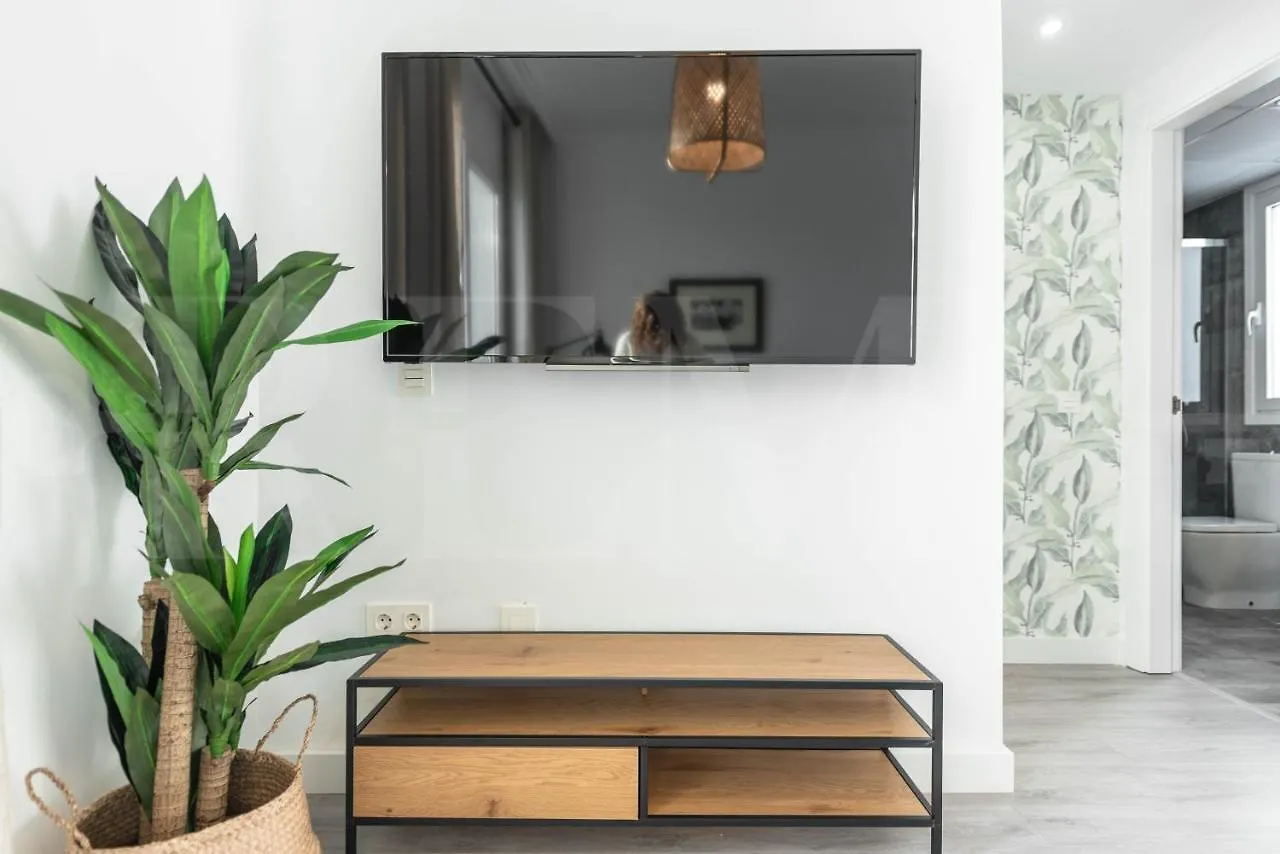 Stylish Apartments With Balcony & Parking Near The Beach By Rems Malaga Hiszpania