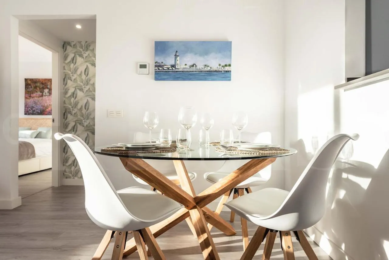 Stylish Apartments With Balcony & Parking Near The Beach By Rems Malaga