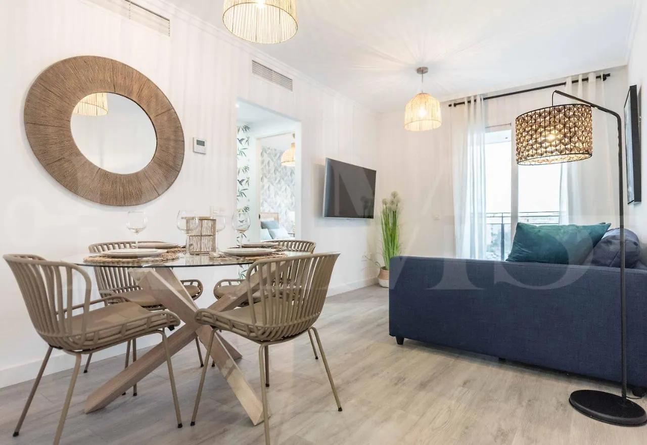 Stylish Apartments With Balcony & Parking Near The Beach By Rems Malaga