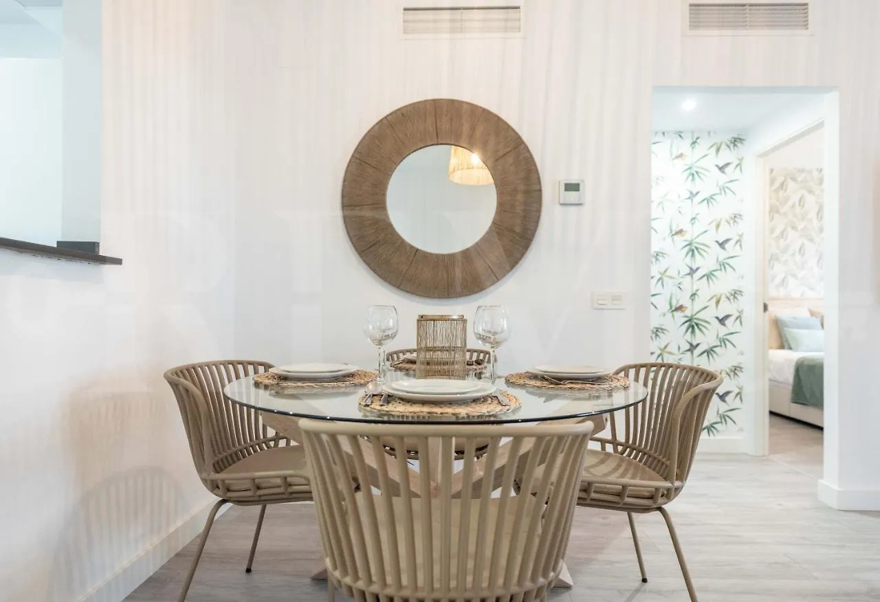 Stylish Apartments With Balcony & Parking Near The Beach By Rems Malaga