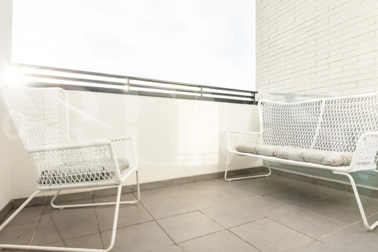 Stylish Apartments With Balcony & Parking Near The Beach By Rems Malaga